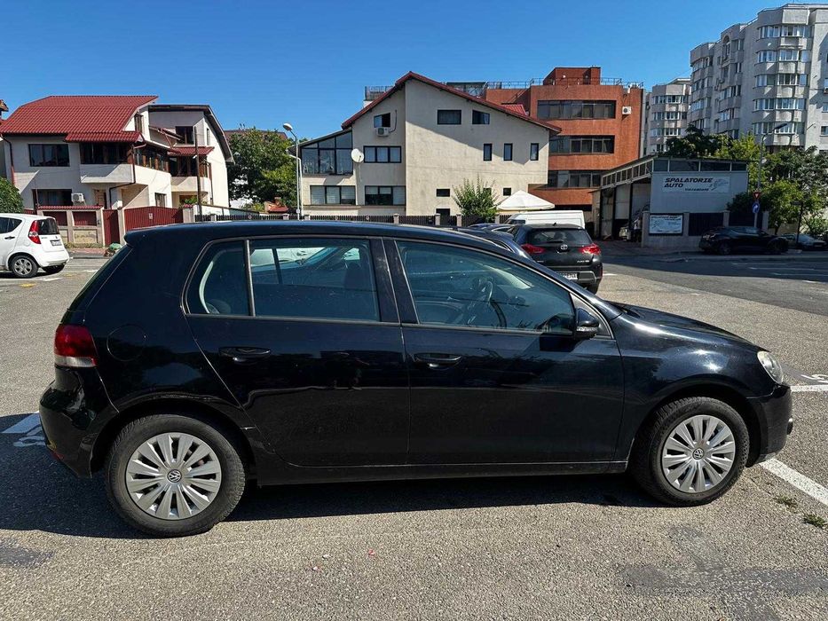 VOLKSWAGEN Golf 2010 — imagine 4