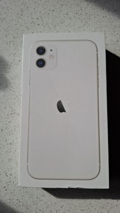 iPhone 11  128 GB