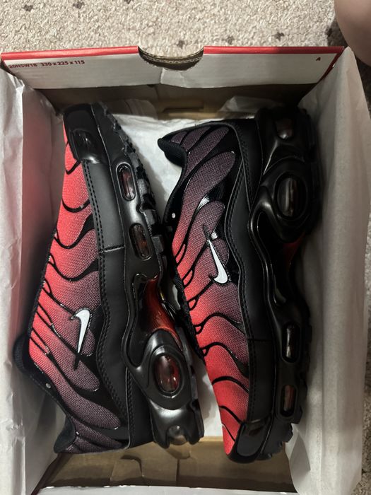 Adidasi nike TN