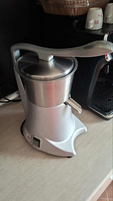 Професионална Сокоизтисквачка