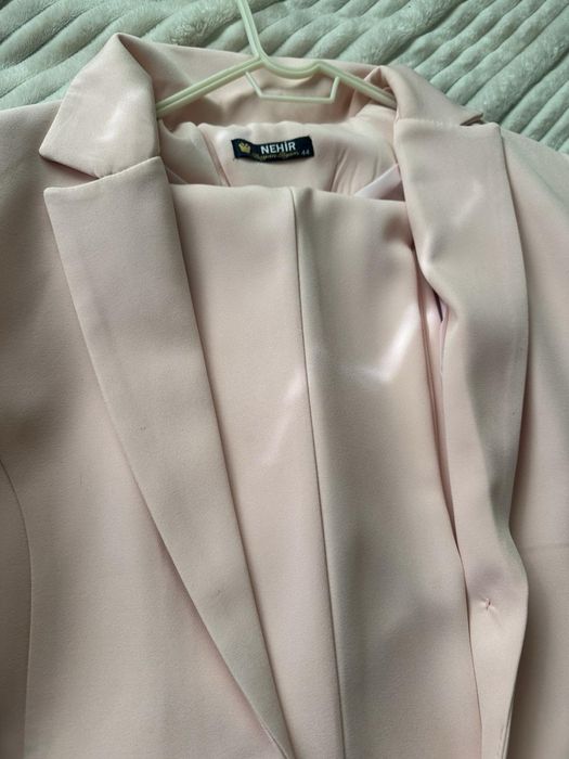 Домски официален комплект 44 размер цвят пудра