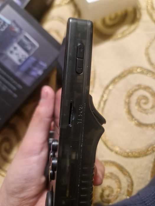 Продаю консоль R36S