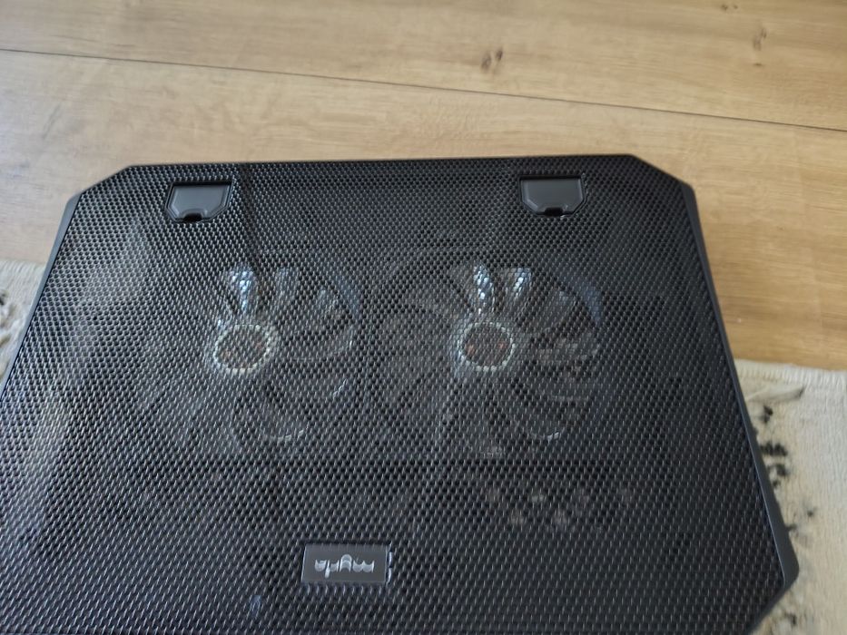 Vând laptop msi ms-16r8 gaming cu maus ventilatoare și  usb de internet