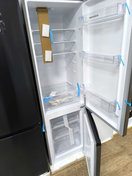 Холодильник SNOWCAP RCD-300. Новый! Уценка!