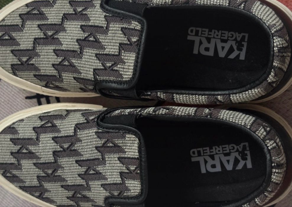 Slip-on Karl Lagerfeld monogram – Mărimea 37 – Design deosebit