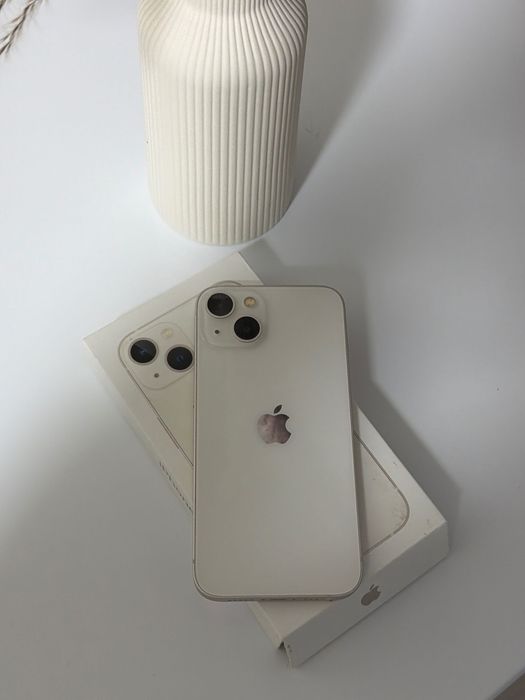 iPhone 13 в идеальном состоянии