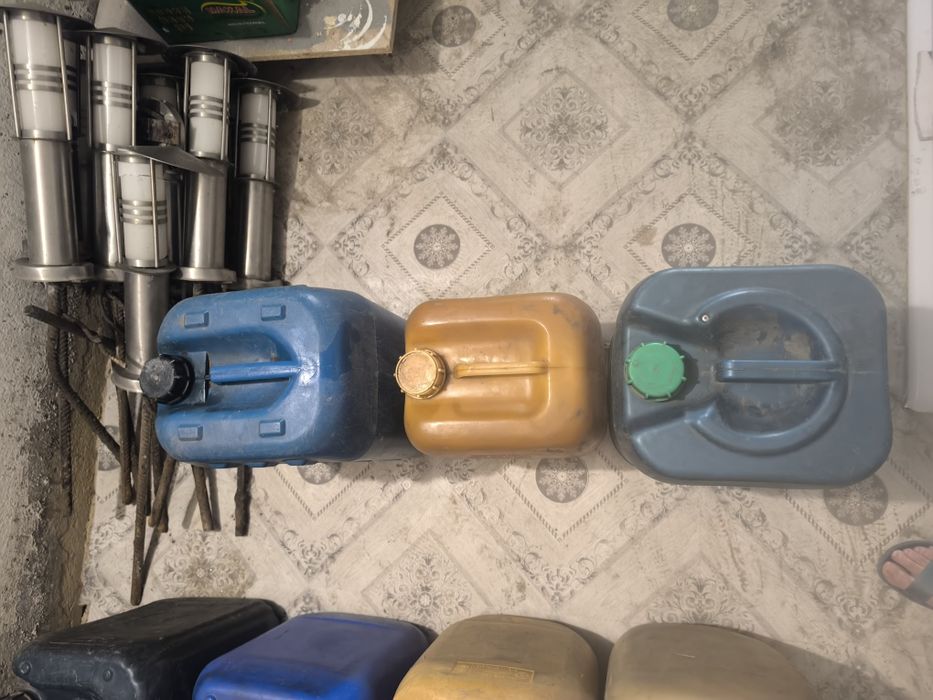 Канистры 20л 12шт из под ГСМ