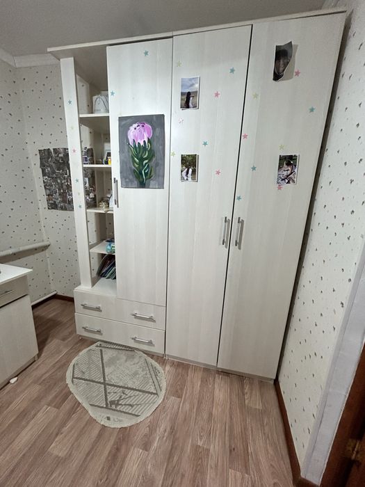 Продам шкаф с столом