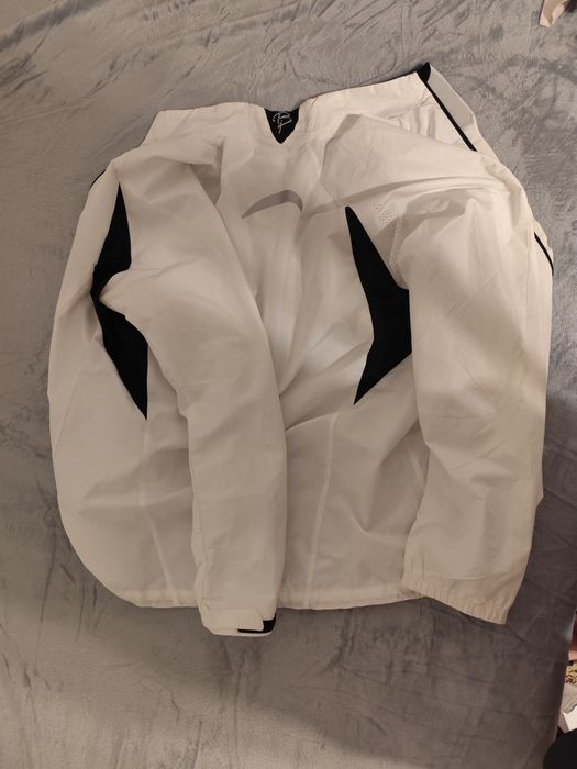 Geacă măsura L.          .