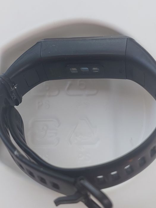Смарт часы " HUAWEI Band 4"