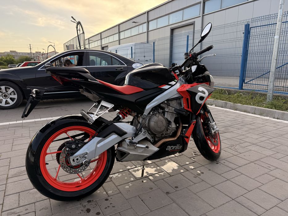 Aprilia Tuono 660
