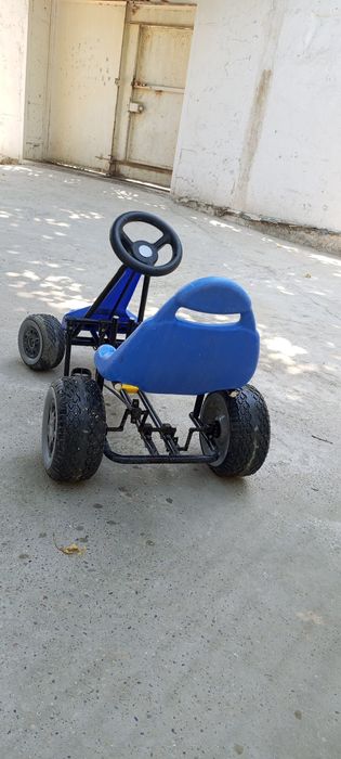 Mashina formula 1 bollalar uchun