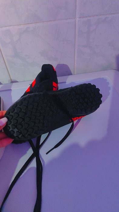 Adidași original Nr 30 cu crampoane