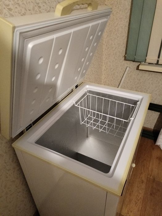 Продам морозильную камеру