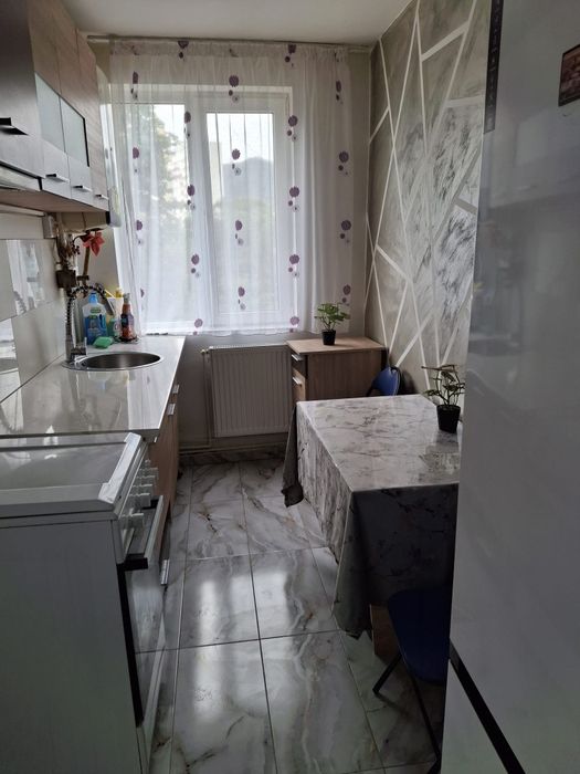 Dau in chirie apartament cu 2 camere, peste drum de Supeco