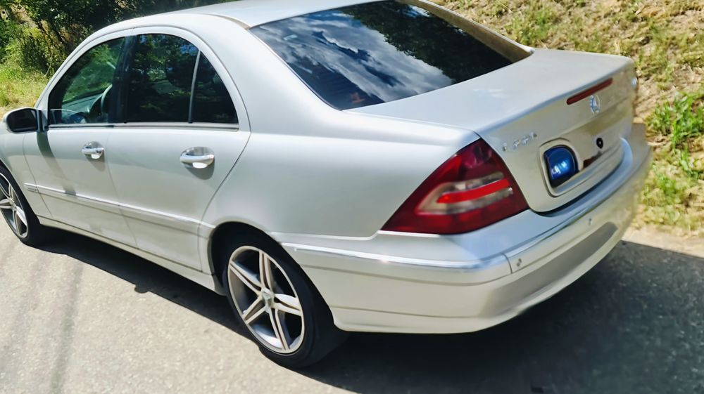 Mercedes Benz clasa C în perfecta stare de funcționare