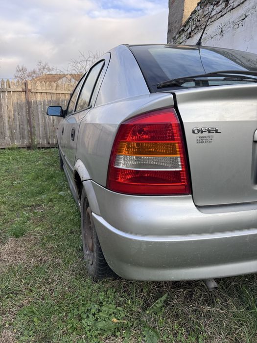 Opel astra…………….