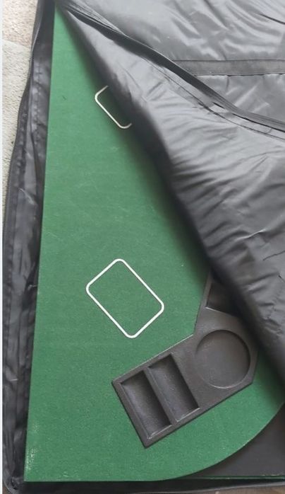 Masa de poker pliabila cu geanta de transport noua preț fix