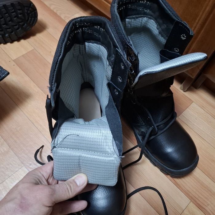 Берцы армейские продам