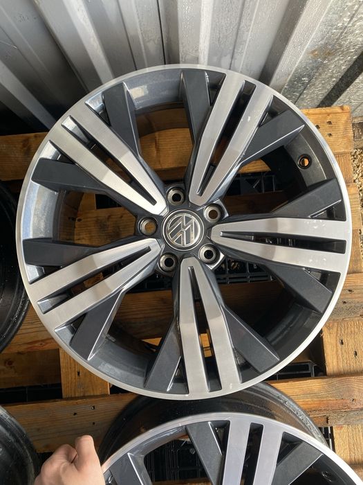 18 цола 5 х 112 мм Фолксваген Голф 7 , 8 Алтрак Т-Рок , Тигуан , VW