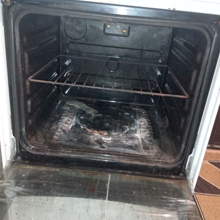 Продаю газ плиту