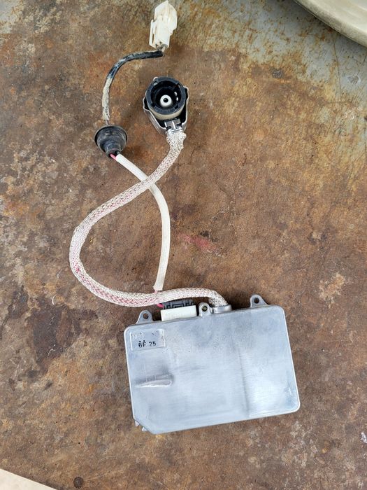 Продам б/у фары Тойота Ипсум