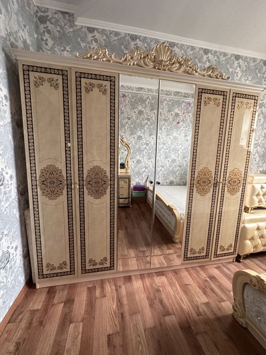 Спальный гарнитур