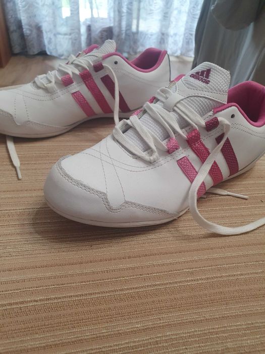 Маратонки Adidas 35 номер дамски