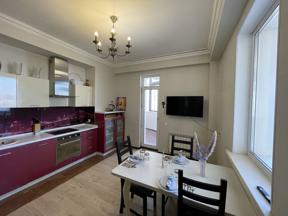 Продам 2-х квартиру  в центре столицы