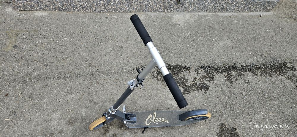 Vând trotinetă copii