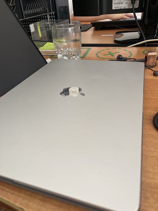 Macbook air m2 8 512