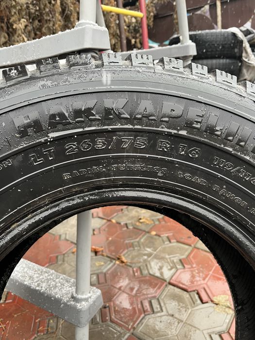 Продам комплект шин 265/75/16