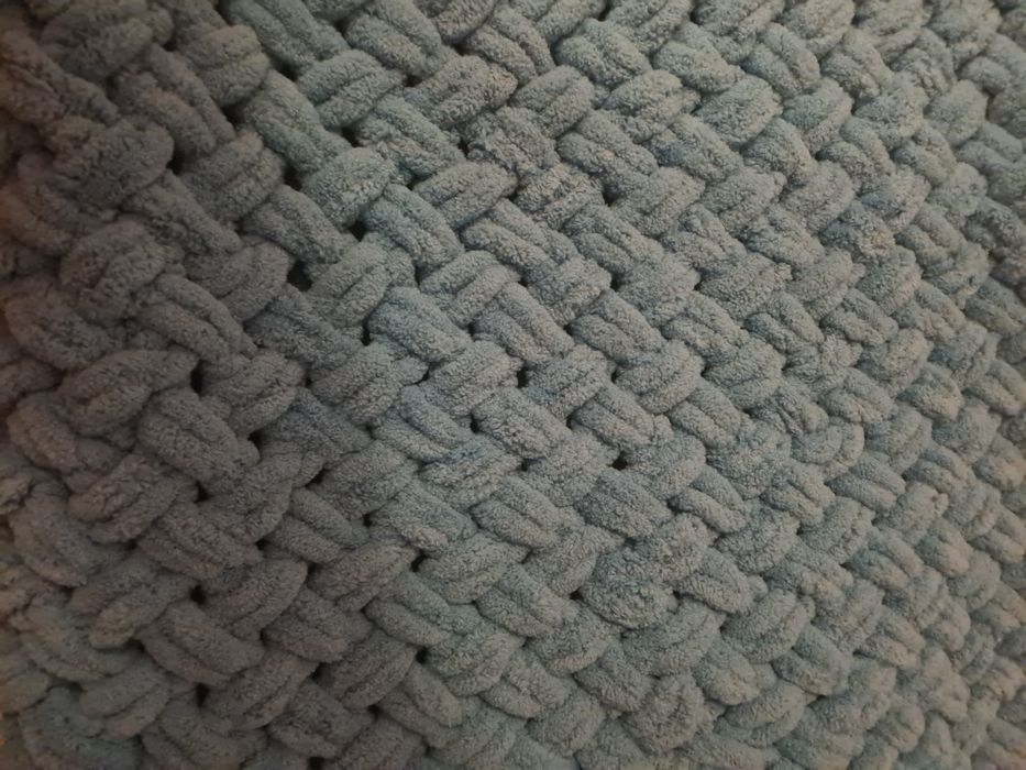 Păturica moale crosetata manual