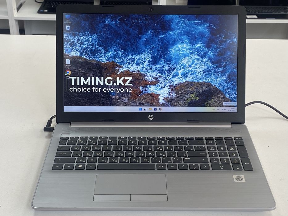 Офисный ноутбук HP Laptop 15 - Core i3-1005G1/8GB/SSD 256GB/UHD