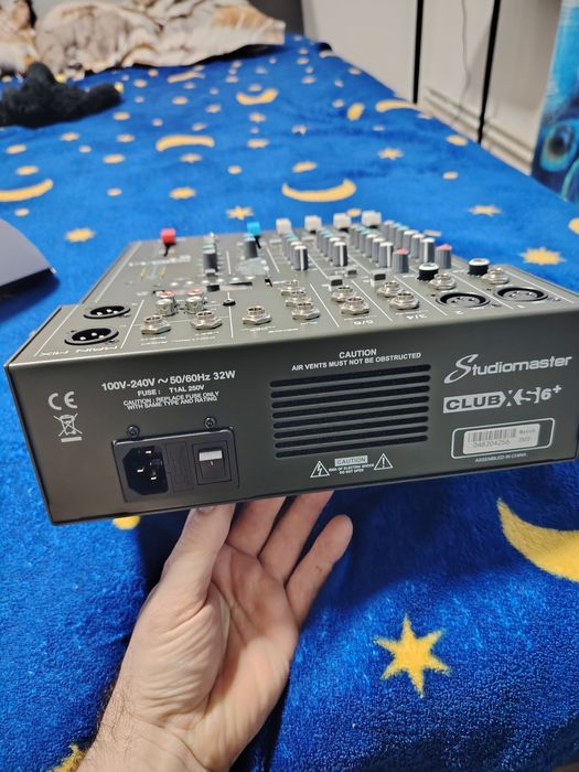 Mixer analog StudioMaster club xs6+