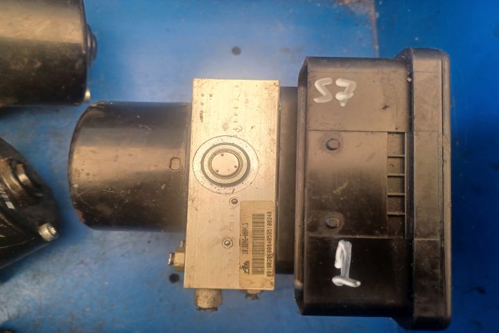 Pompa ABS 3452677221401  3451679152101 BMW Seria 1 E87