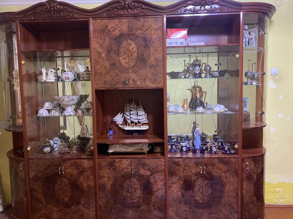 Продам горка сервант