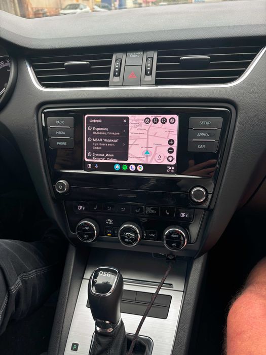 Шкода Men2 LG Активиране SmartLink Apple CarPlay Android Auto skoda