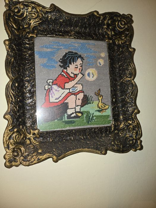 Vand tablouri goblen facut manual cu rama lemn sculptata manual