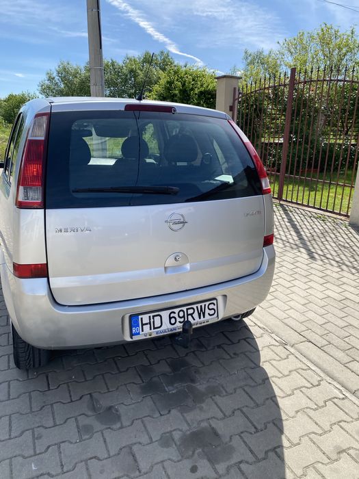 Vand Opel Meriva A 2006 diesel 1,7cdti 74 kw/101 cai.Cutie manuala in 5 trepte Climatronic functional 10/10 ,scaune incalzite oglinzi incalzite carlig