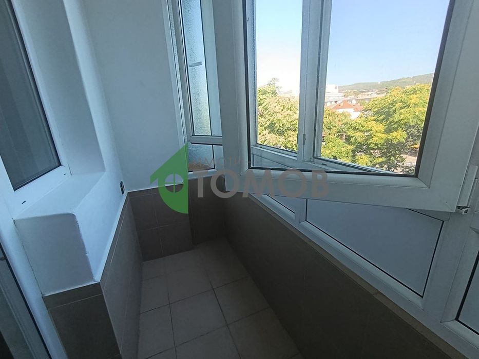 Едностаен апартамент с кухня в Централната градска част