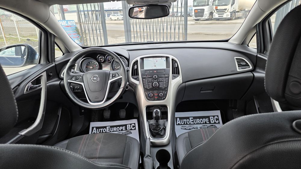 Opel Astra J 1.4 benzina E5 120 cp AN 2012