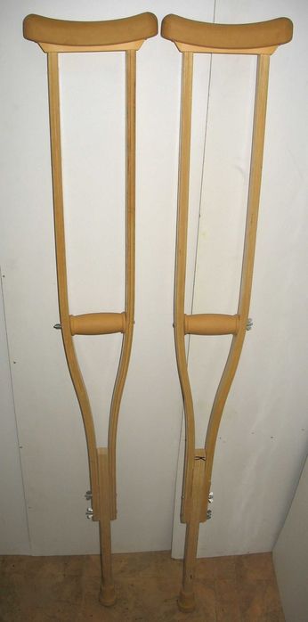 Костыли деревянные