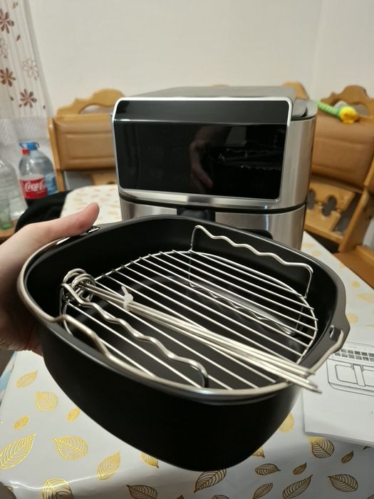 Продам новую аэрогриль!!!