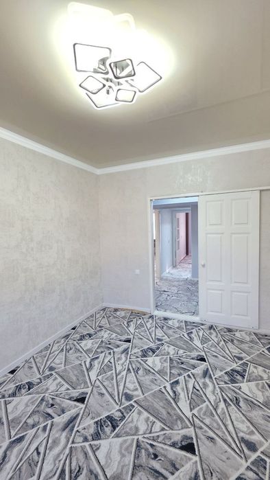 Чиланзар -19 кв  2/4/5. 60м2 балкон 2-6 Срочно Продам квартиру срочно