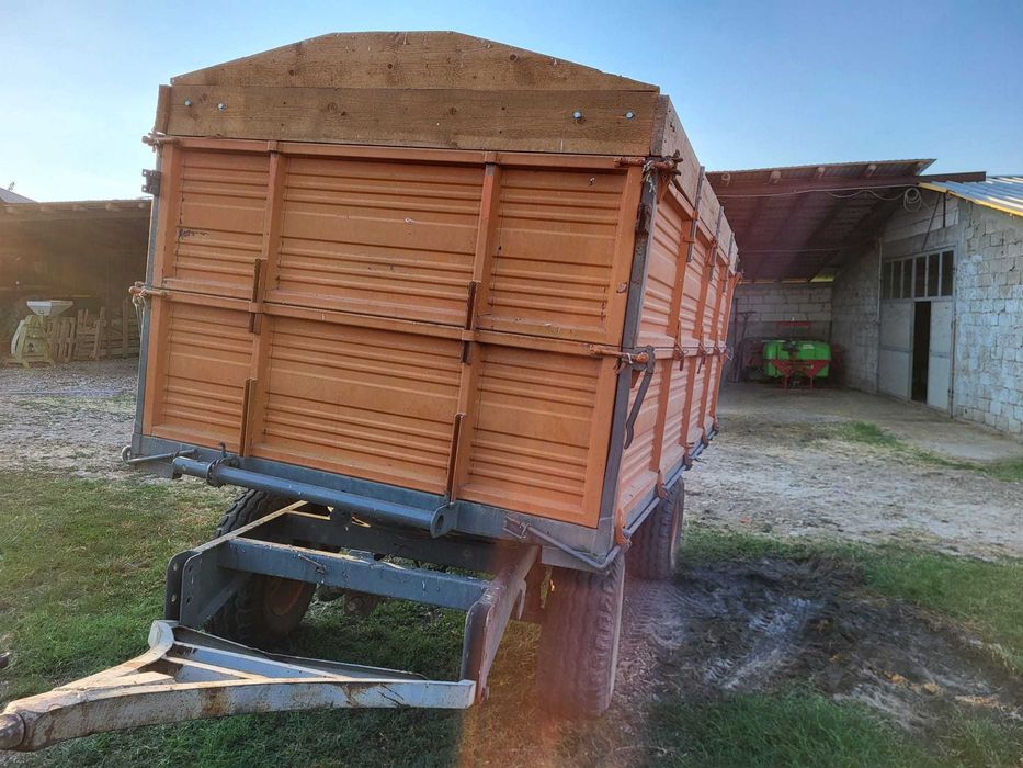 Remorca agricola cereale 10 tone obloane duble, basculare la tractor