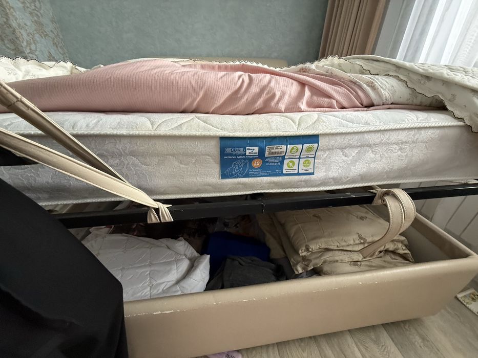 Кровать 160/200 вместе с матрасом