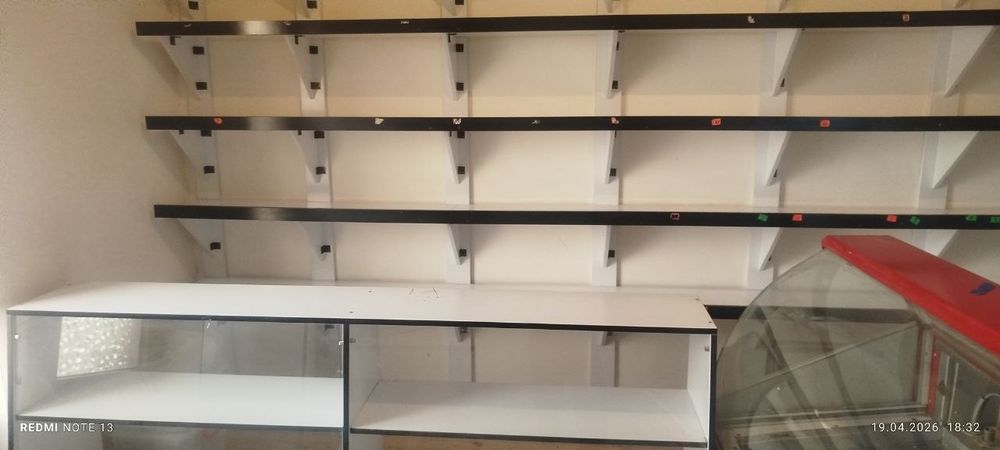 Holodilnik vitrina marazelka doʻkon jihozlari sptiladi