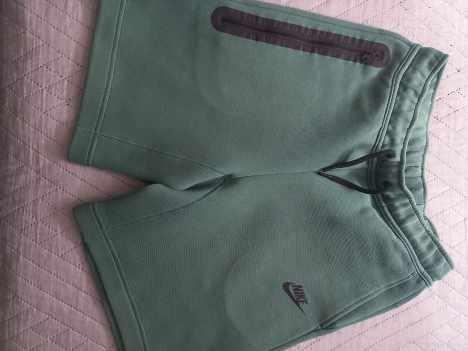 Nike Shorts Tech Fleece