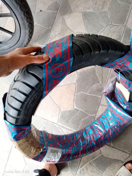 Vând cauciuc moto nou nouț nefolosit